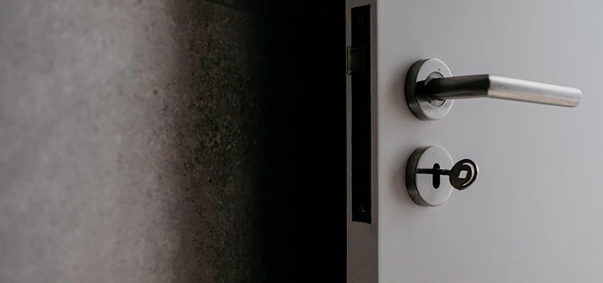 Front Door Handle Repair And Installation in Orlando, FL